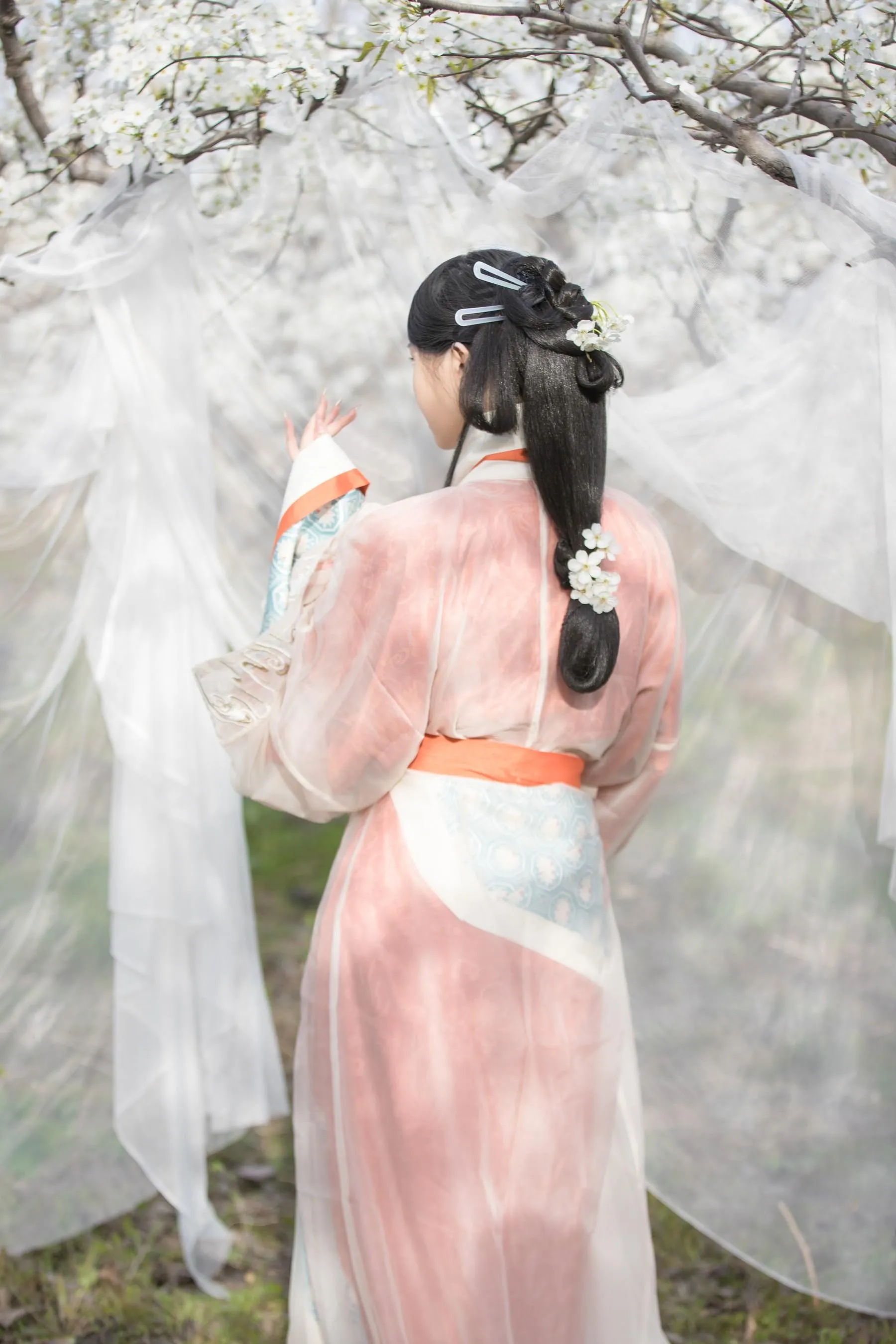 [艺图语] 2022.06.01 香寒未逐风 鹿哥 [24P]插图8